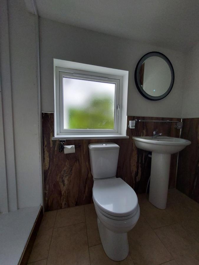 Norwood Guesthouse-Loch Lomond بالّوتْشْ الغرفة الصورة