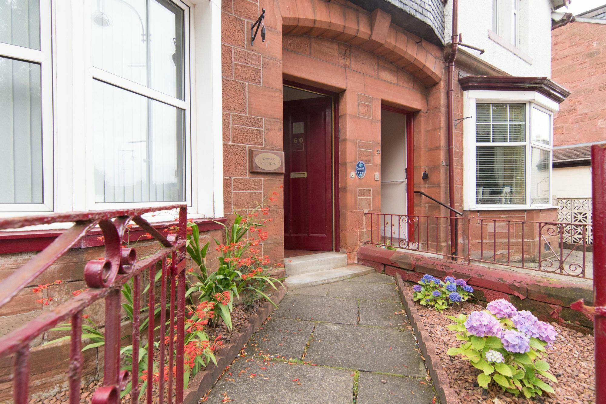 Norwood Guesthouse-Loch Lomond بالّوتْشْ المظهر الخارجي الصورة